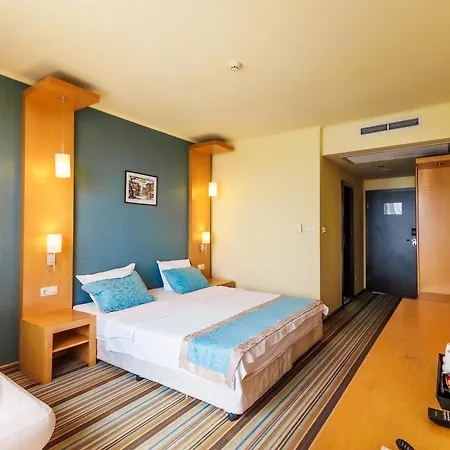 Hotel Mirage 3*